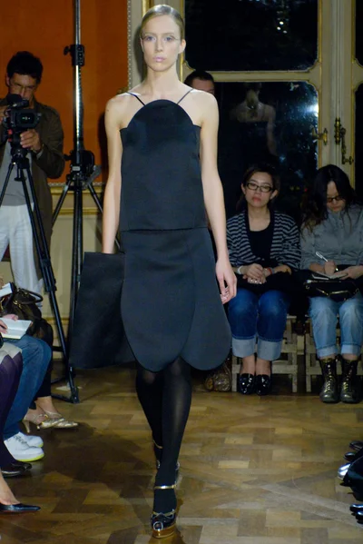Look 28